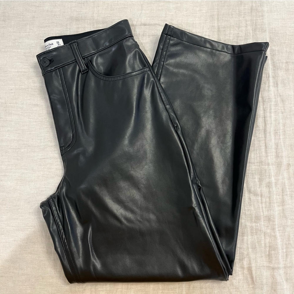 A&F Faux Leather Curve Love Ultra High Rise 90’s Relaxed Pant